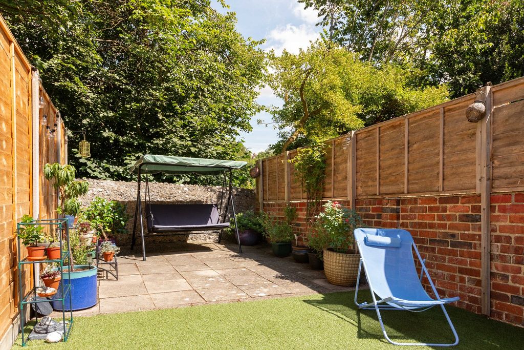 Property photo 3 of 18