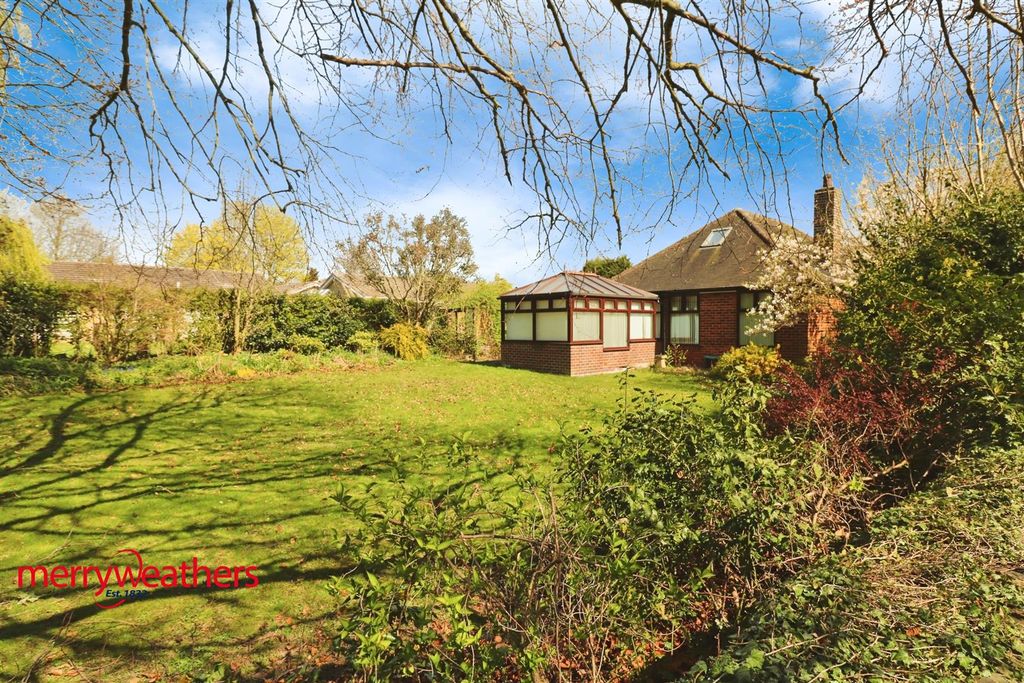 Property photo 2 of 19 Outside