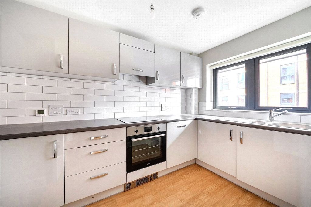 Property photo 1 of 14 Internal View