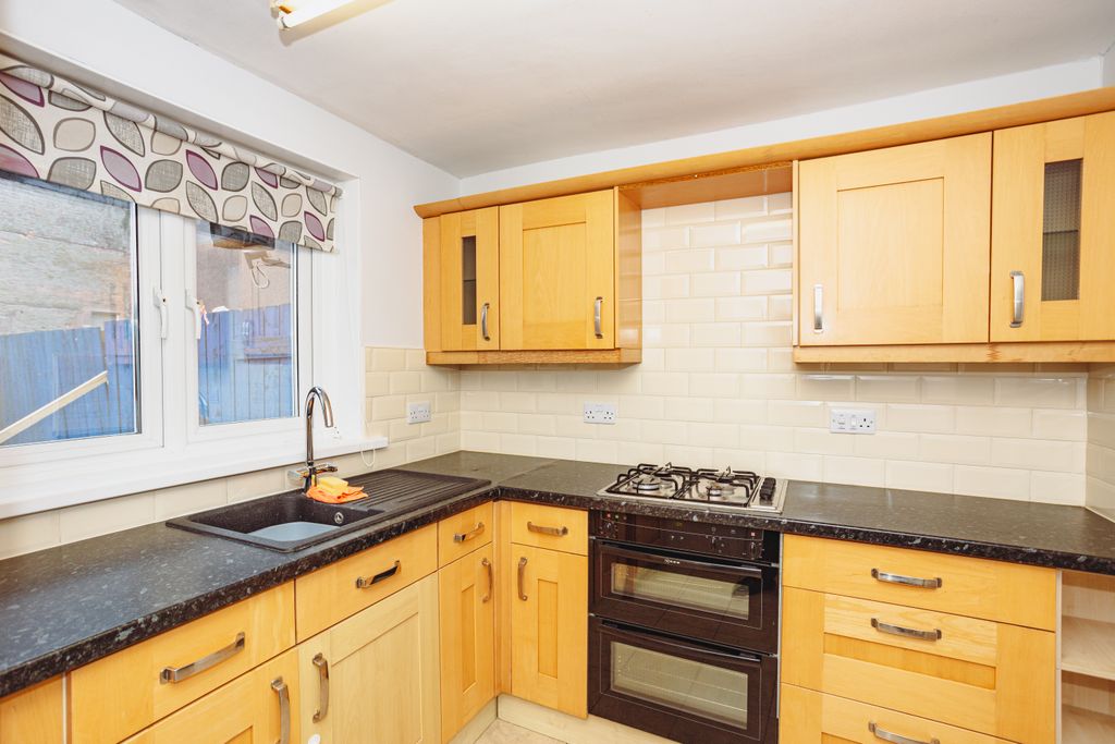 Property photo 2 of 26 Kitchen
