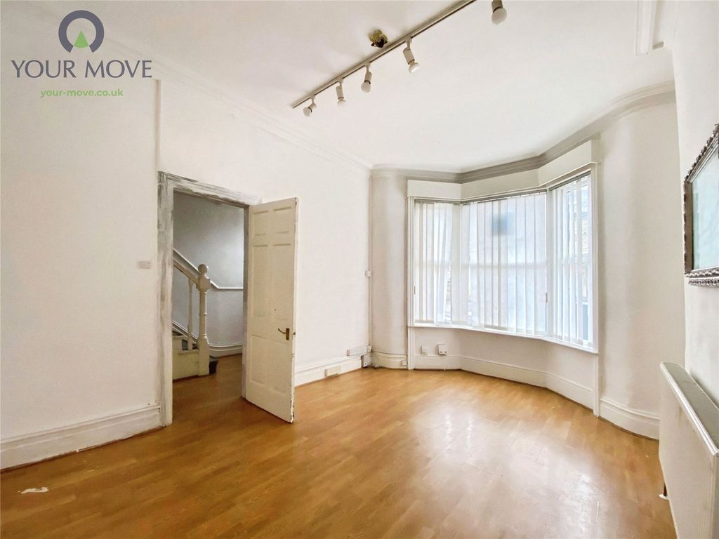 Property photo 2 of 13 Picture No. 03