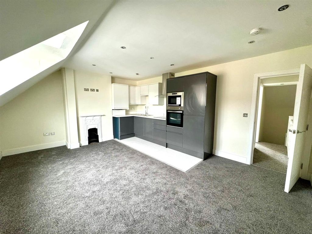 Property photo 2 of 9 Kitchen/Living Room