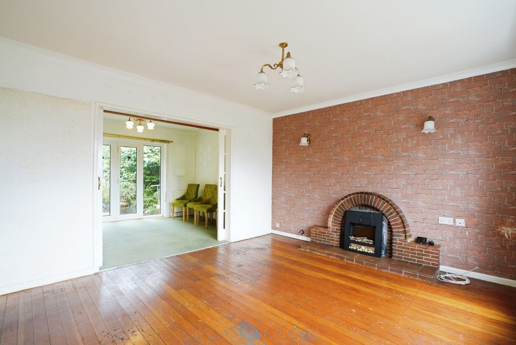 Property photo 2 of 17 Photo