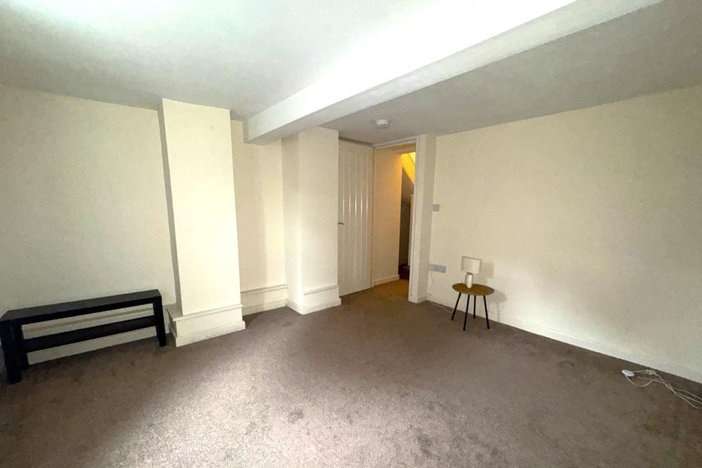 Property photo 3 of 14 Bedroom 2 3.Jpg