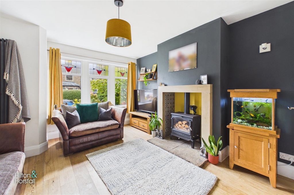 Property photo 3 of 21 Gisburn Road
