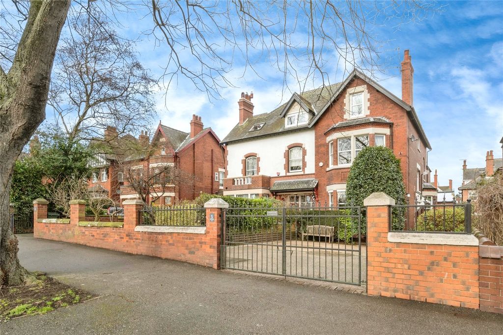 Property photo 1 of 25 Front