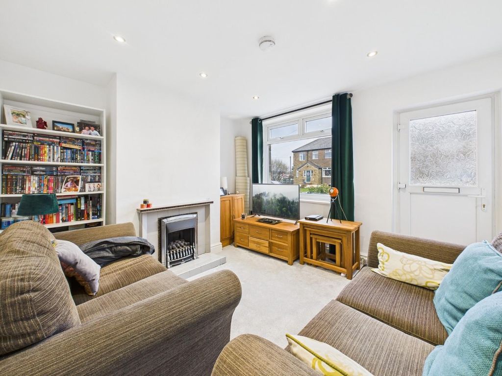 Property photo 3 of 12 Cam04899G0-Pr0241-Still002.Jpg