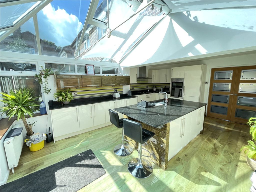 Property photo 3 of 10 Picture No. 29