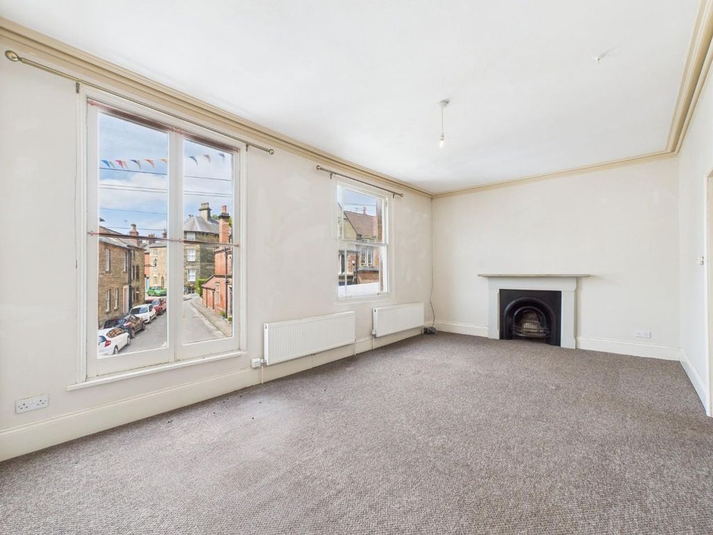 Property photo 2 of 18 Cam03810G0-Pr0330-Still004.Jpg