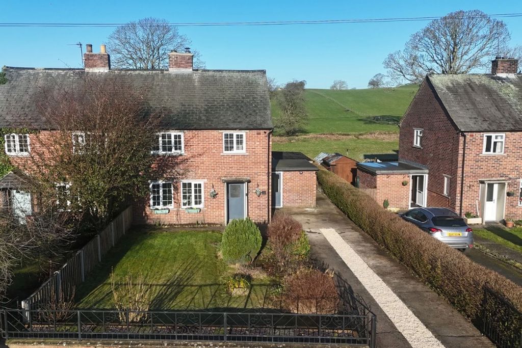 Property photo 1 of 22 Fox Hills