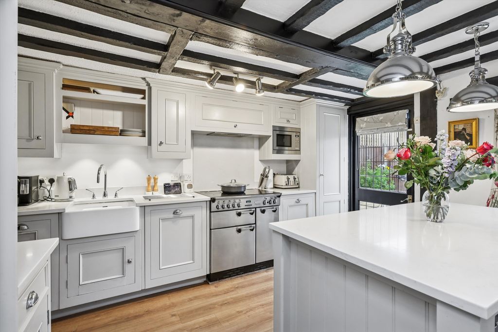 Property photo 3 of 22 Image