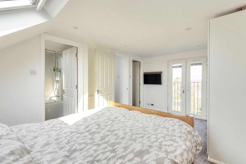 Property photo 1 of 22 6