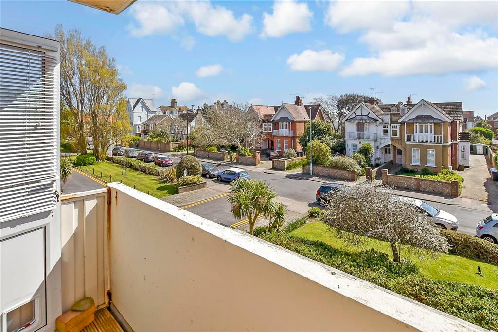 Property photo 1 of 10 Balcony / Terrace