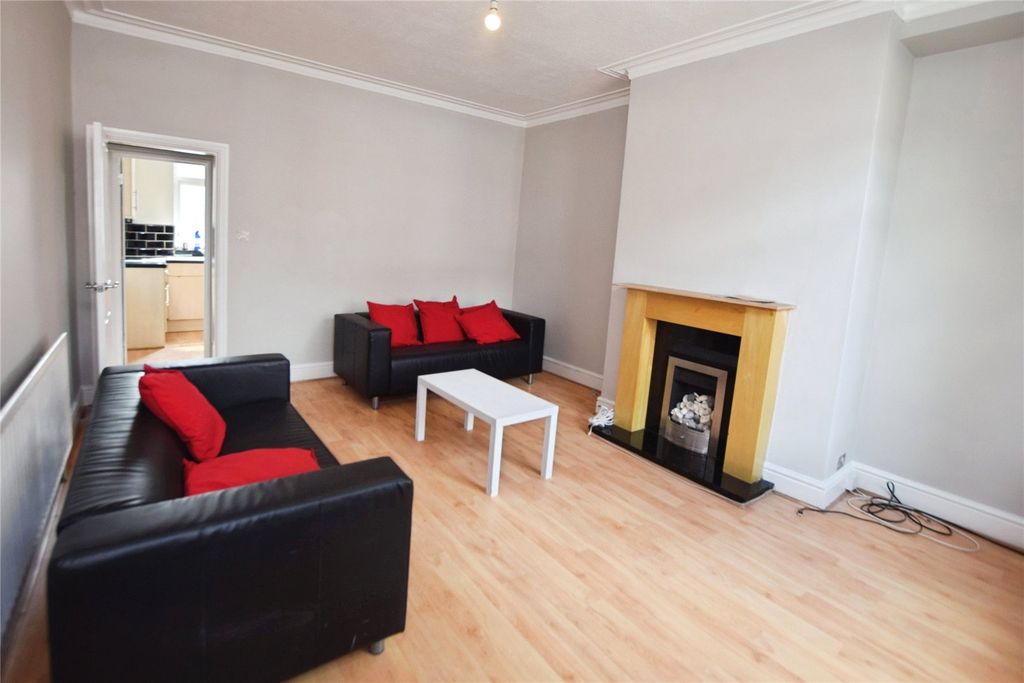 Property photo 2 of 12 Picture No. 26