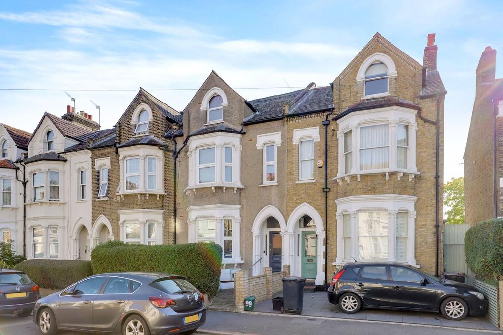 Property photo 2 of 12 03-Dd79Jhpropworld - 97A Venner Road - 44-Medium.J