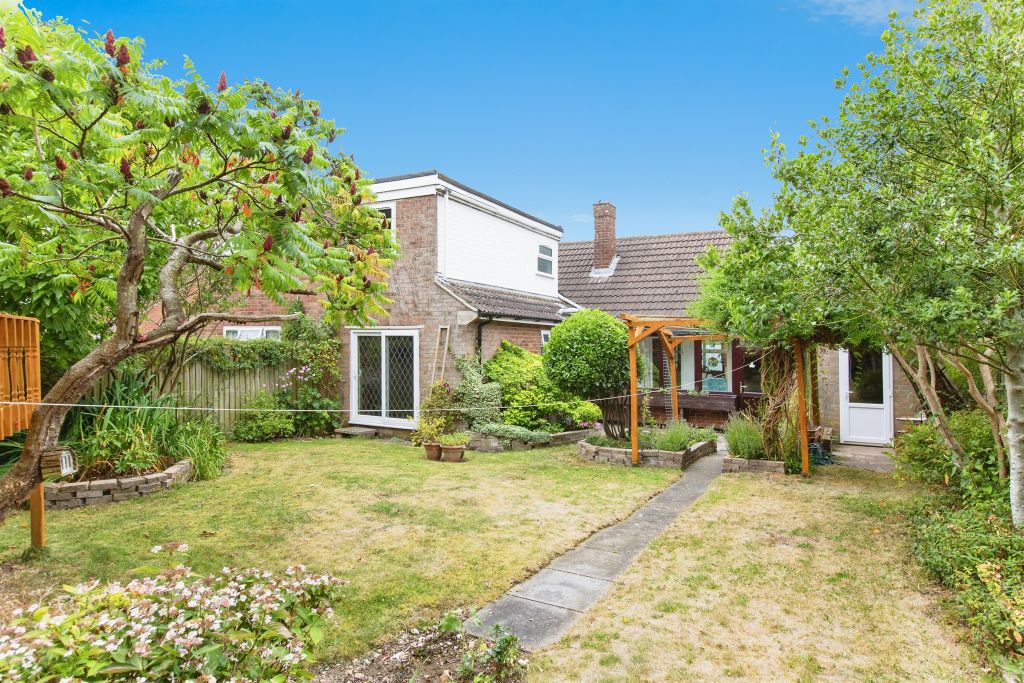 Property photo 1 of 18