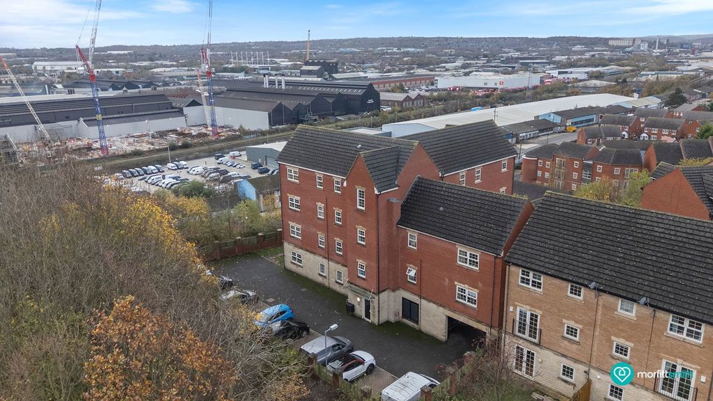 Property photo 2 of 17