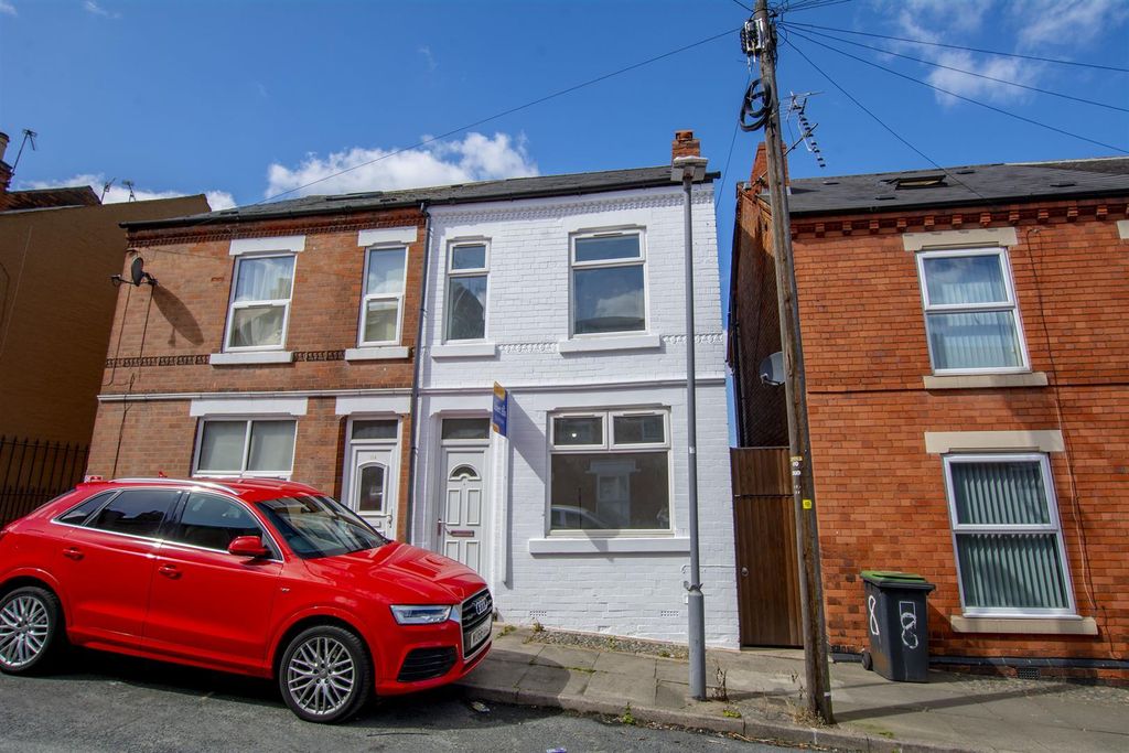 Property photo 1 of 17 Arh9-Ufcskqoaj0Tkp7Ocq.Jpg