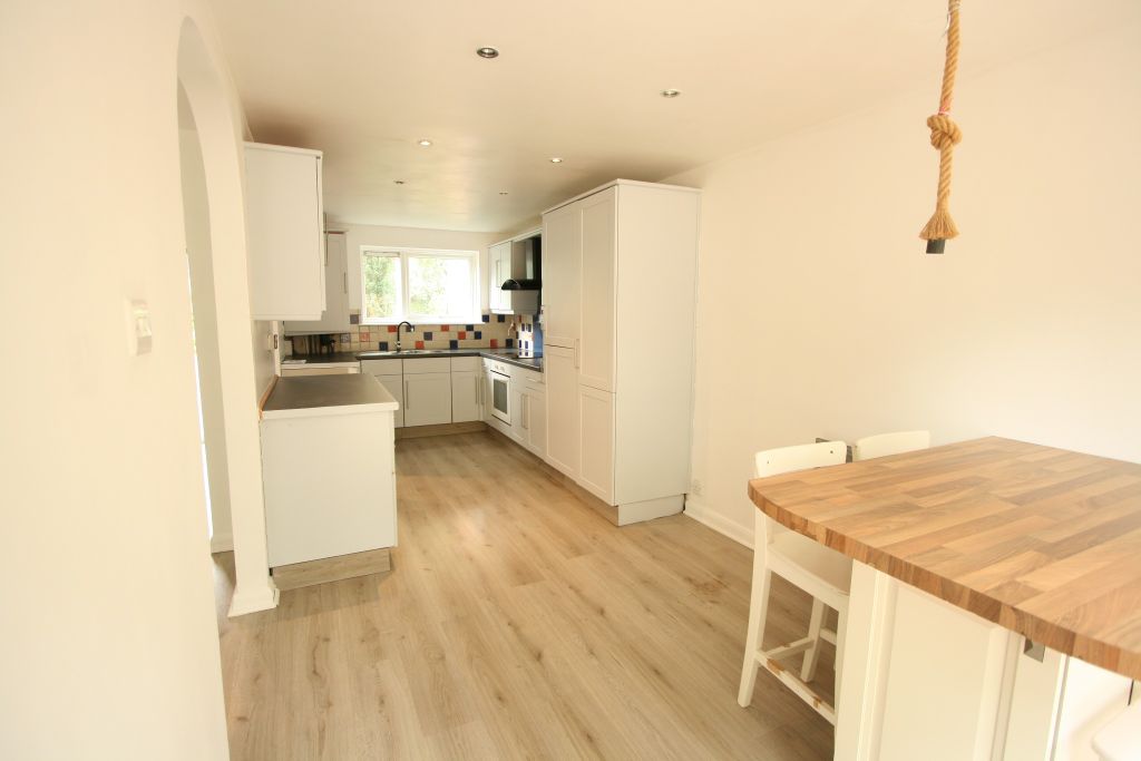 Property photo 1 of 11 Kitchen Diner