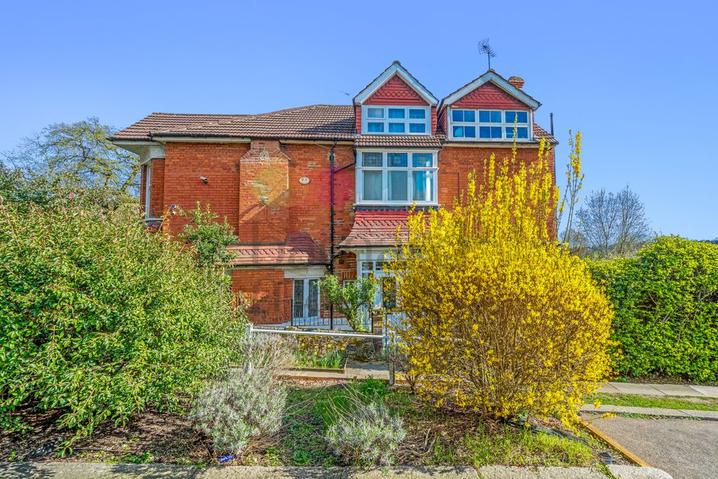 Property photo 1 of 7 Front