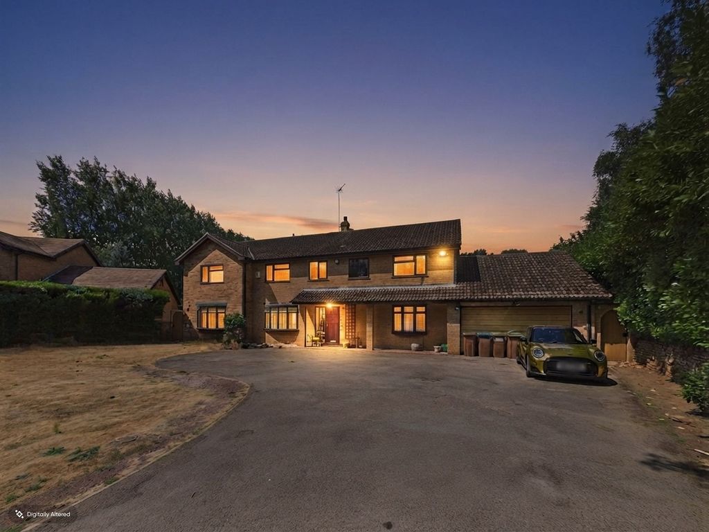 Property photo 1 of 45