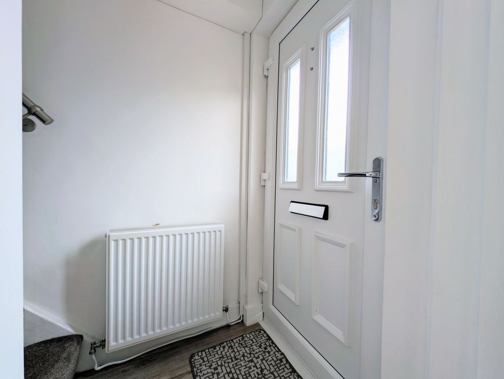 Property photo 3 of 28 Entrance