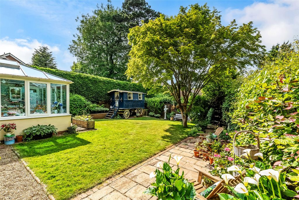 Property photo 1 of 19 Picture No. 11