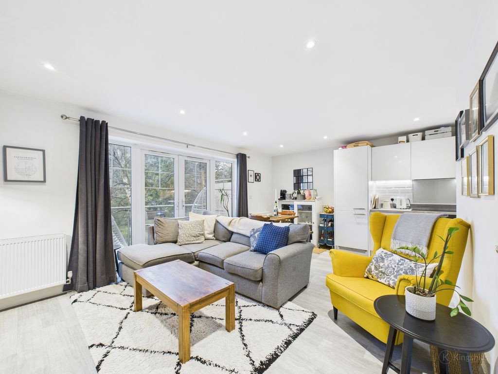 Property photo 1 of 12 Cam02136G0-Pr0508-Still025