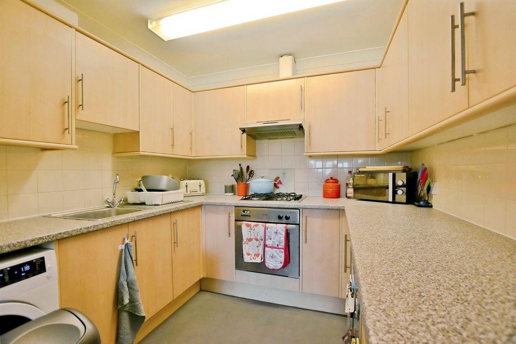 Property photo 3 of 6 Pbox-Img.Jpg