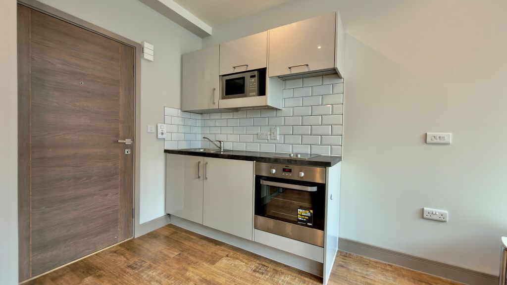 Property photo 2 of 13 Kitchen