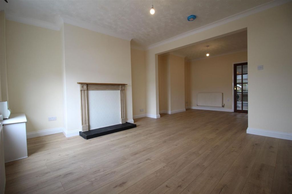 Property photo 3 of 11 Img_8608.Jpg