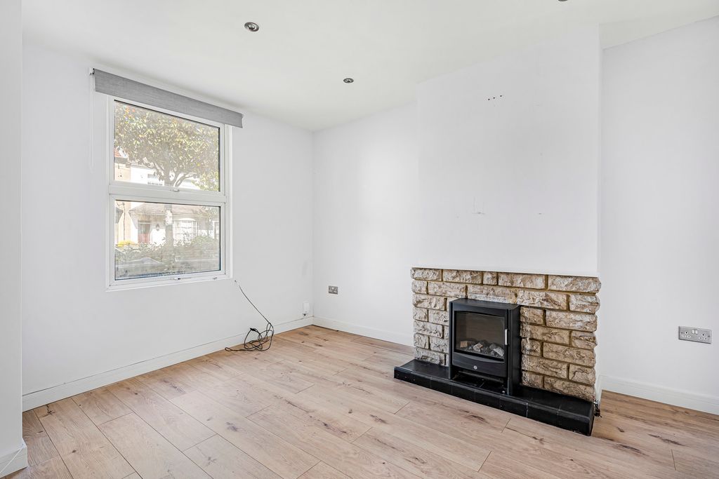 Property photo 2 of 16 Reception Room