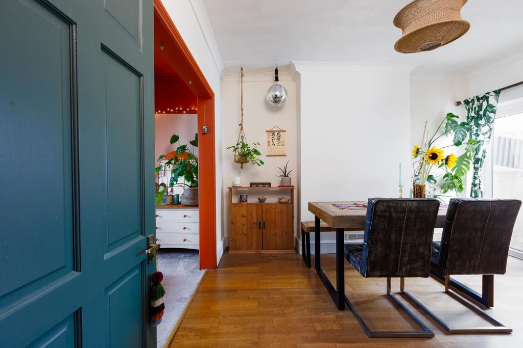 Property photo 1 of 28 9 Whitehall Gardens-18.Jpg