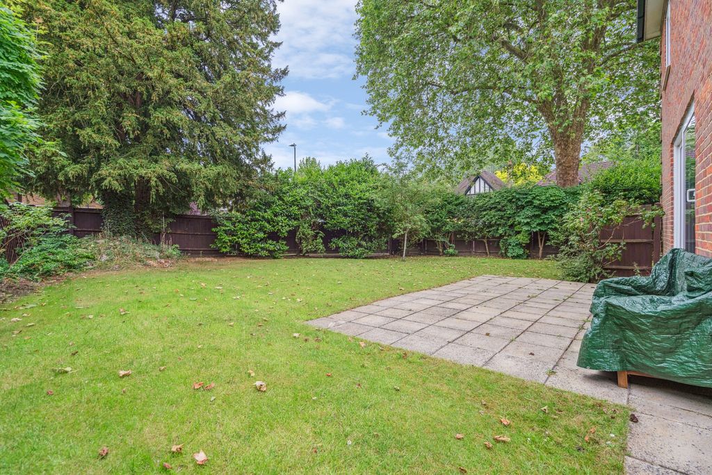 Property photo 2 of 16