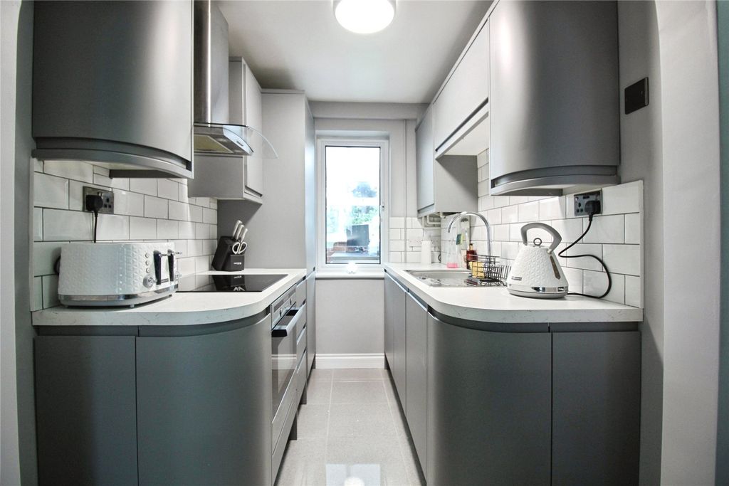 Property photo 3 of 8 Picture No. 05