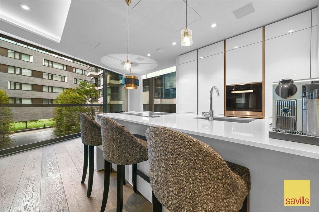 Property photo 3 of 15 Kitchen