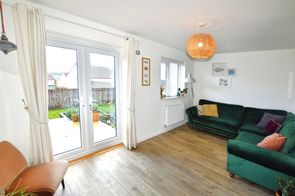 Property photo 3 of 17 Picture No. 24