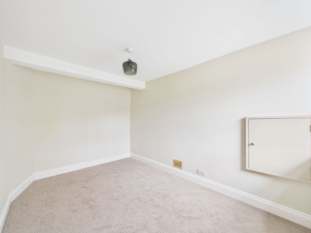 Property photo 3 of 16 Living Room