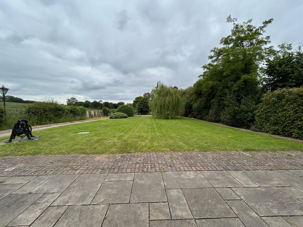 Additional image 11 of 2 bed flat to rentLondon Lane, Tardebigge, Bromsgrove, Worcestershire B60