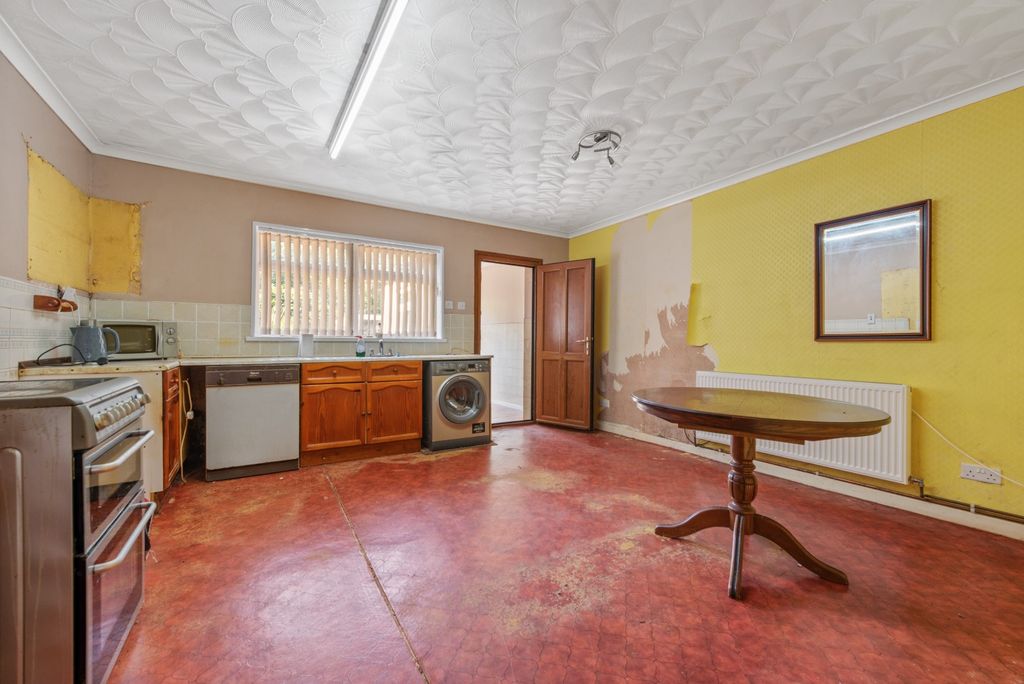 Property photo 3 of 20 4394845