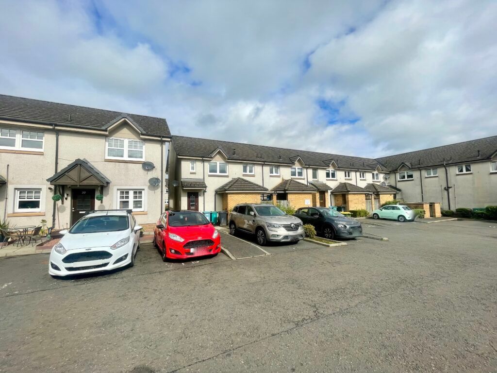 Property photo 1 of 9