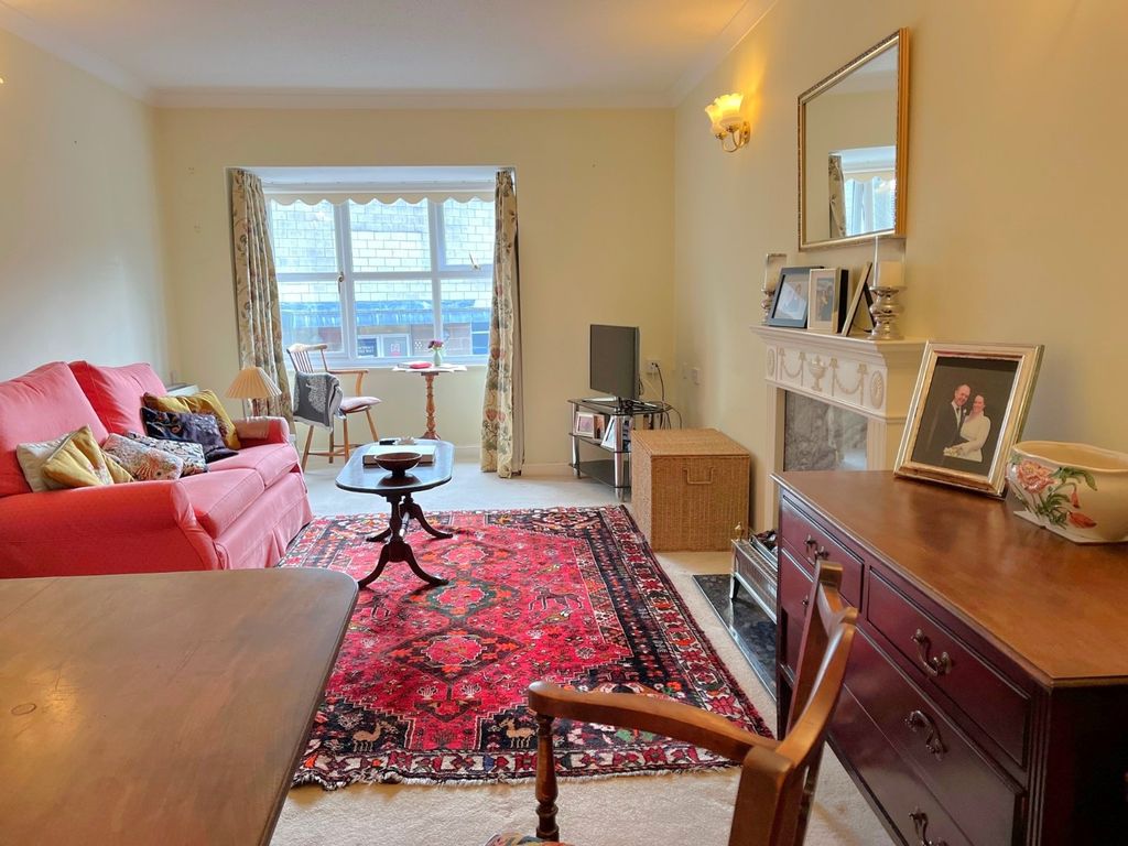 Property photo 2 of 12 Picture No. 11