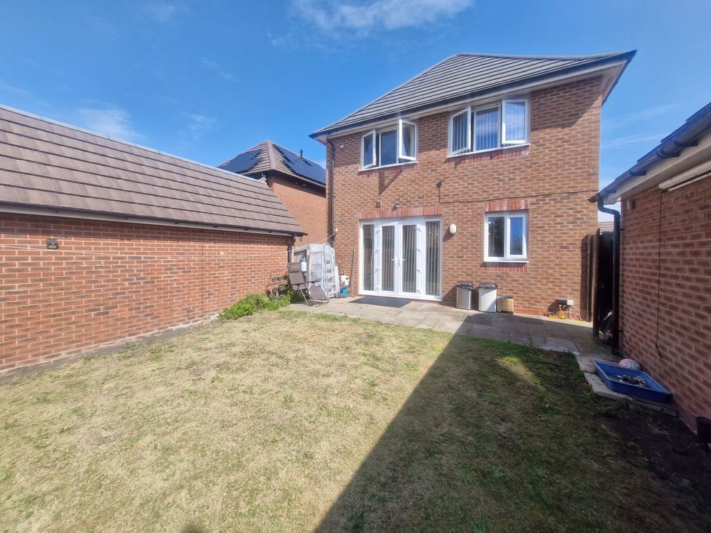Property photo 2 of 20