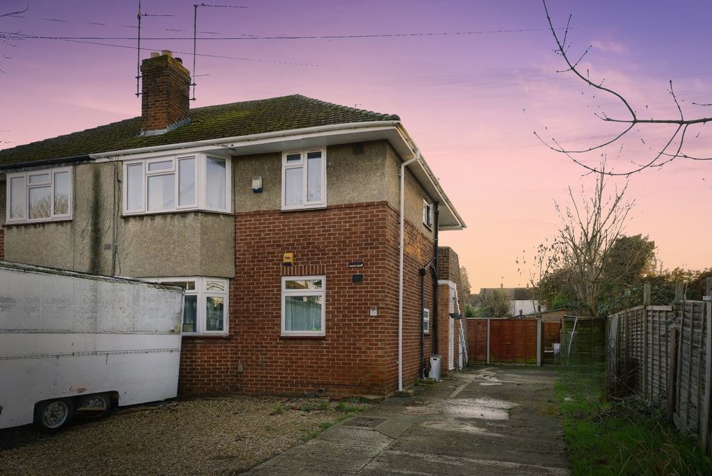 Property photo 1 of 11 Front