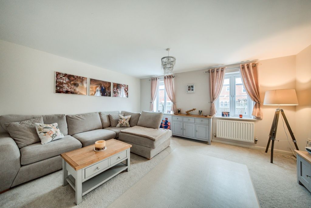 Property photo 3 of 21 Xt5A3238-Hdr(3)