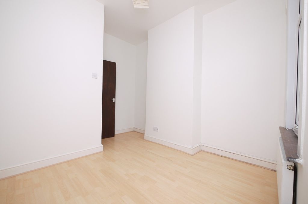 Property photo 3 of 7 5087142