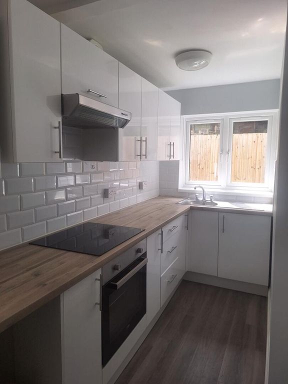 Property photo 2 of 9 Kitchen.Jpeg