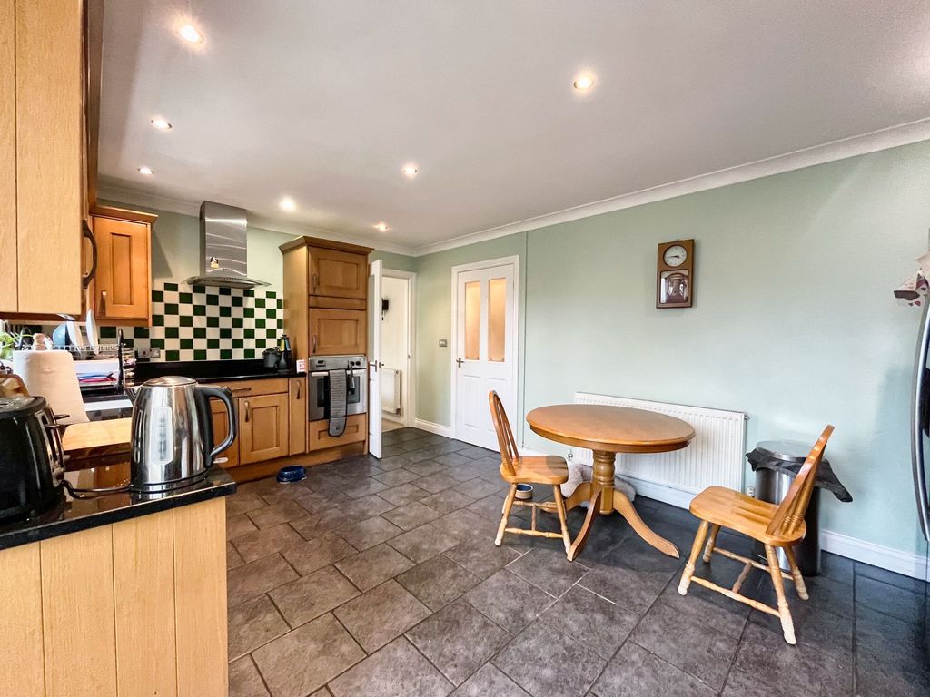 Property photo 3 of 23