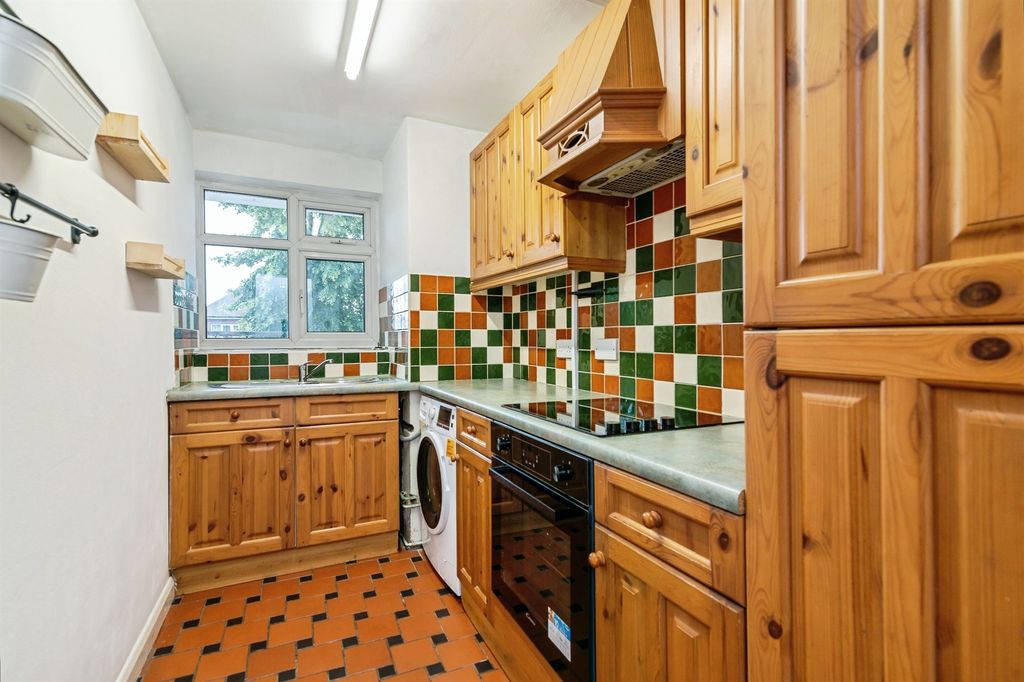 Property photo 2 of 12