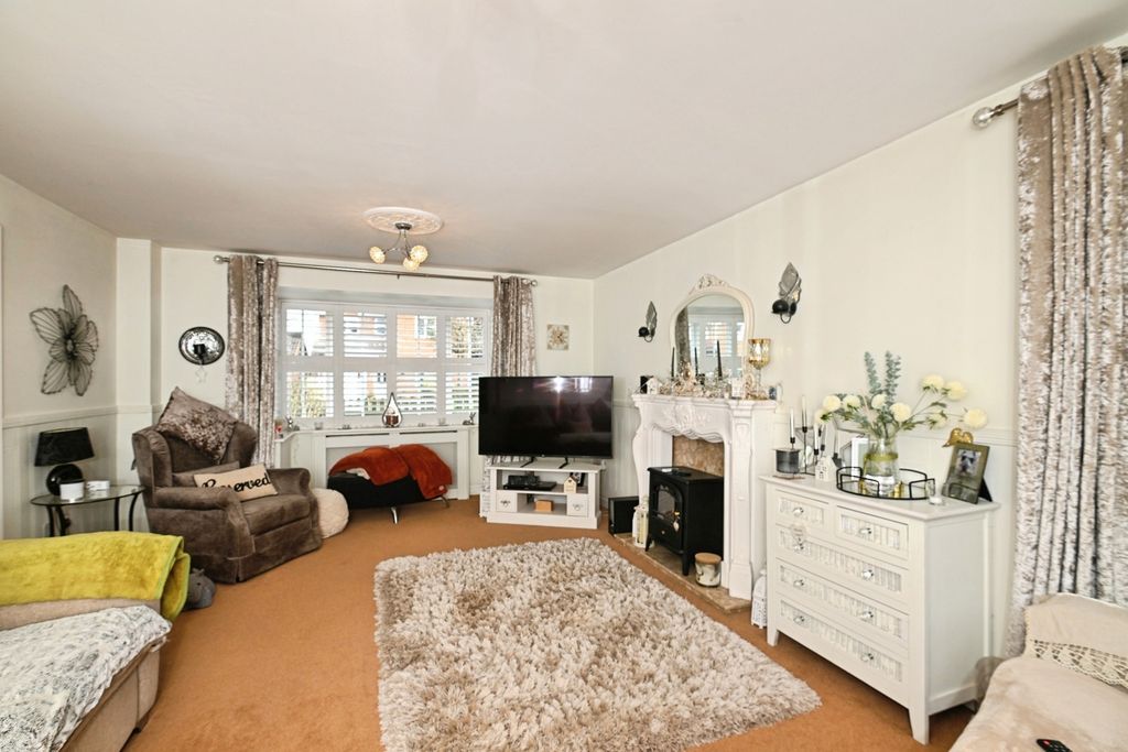 Property photo 2 of 27 Pbox-Img.Jpg